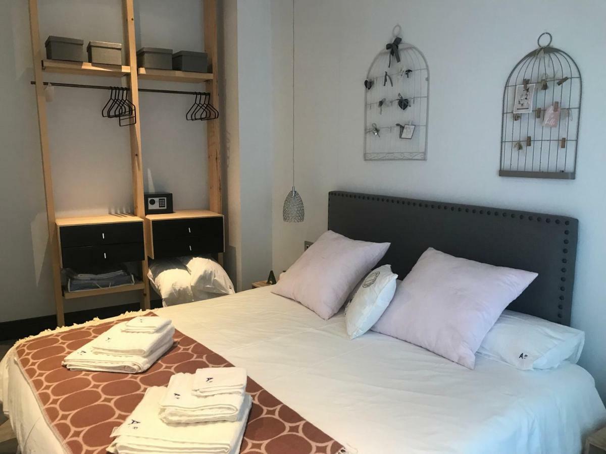 Apartamentos Avenue Rooms Malaga Luaran gambar